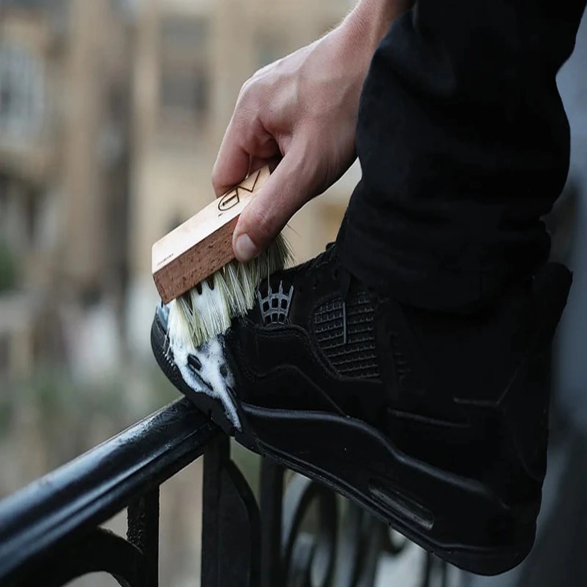 AD HARD BRISTLE BRUSH - Image 2