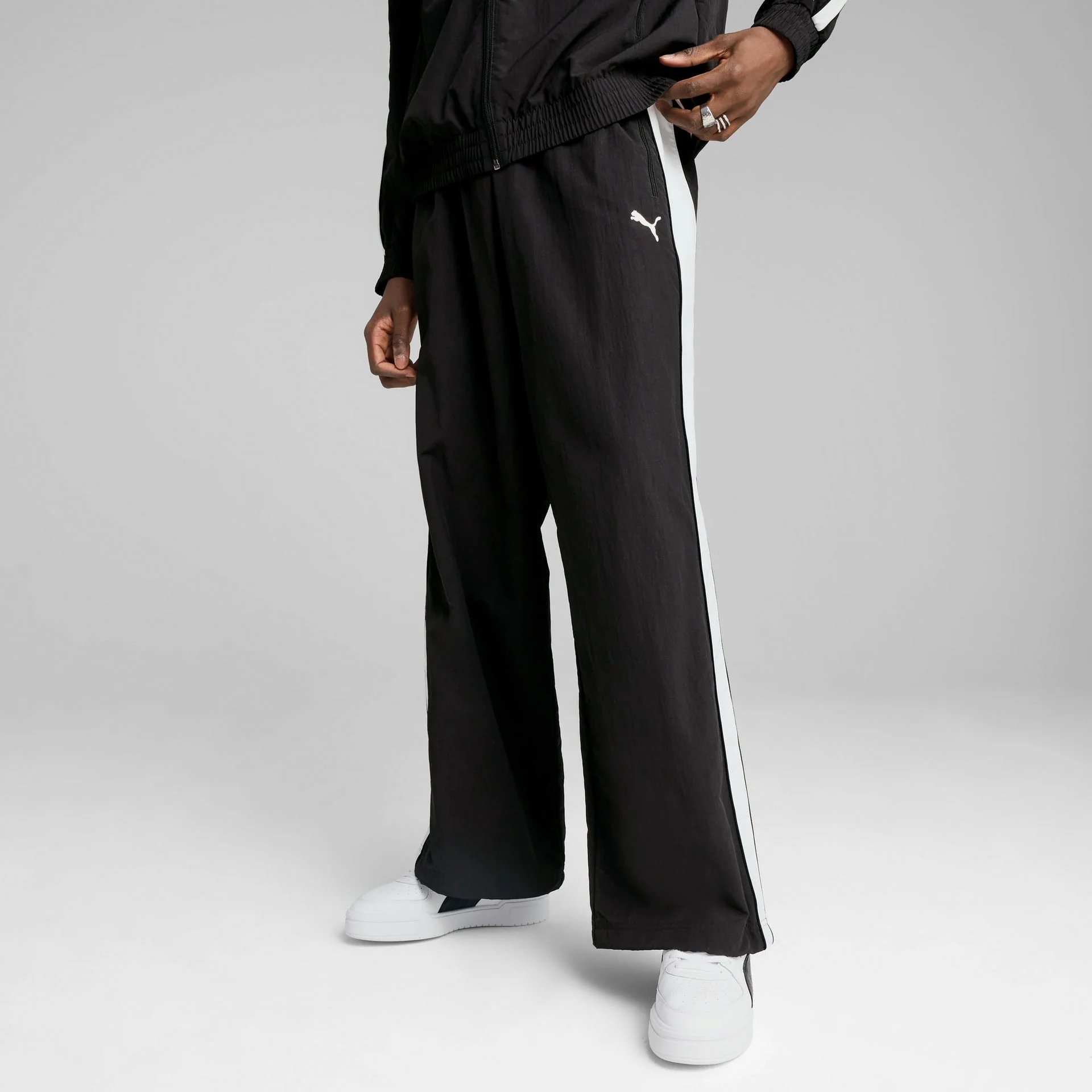 T7 Oversized Track Pants Unisex - Image 3