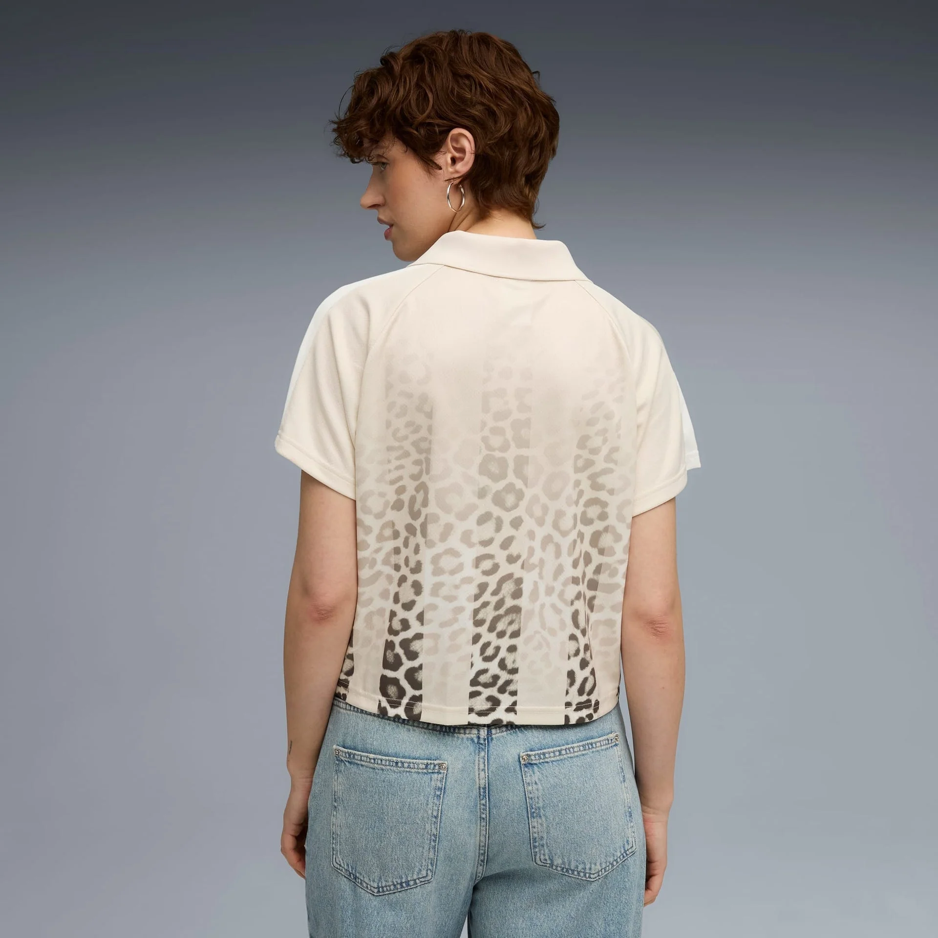 T7 Leo Luxe Relaxed Football Jersey Women - Image 4