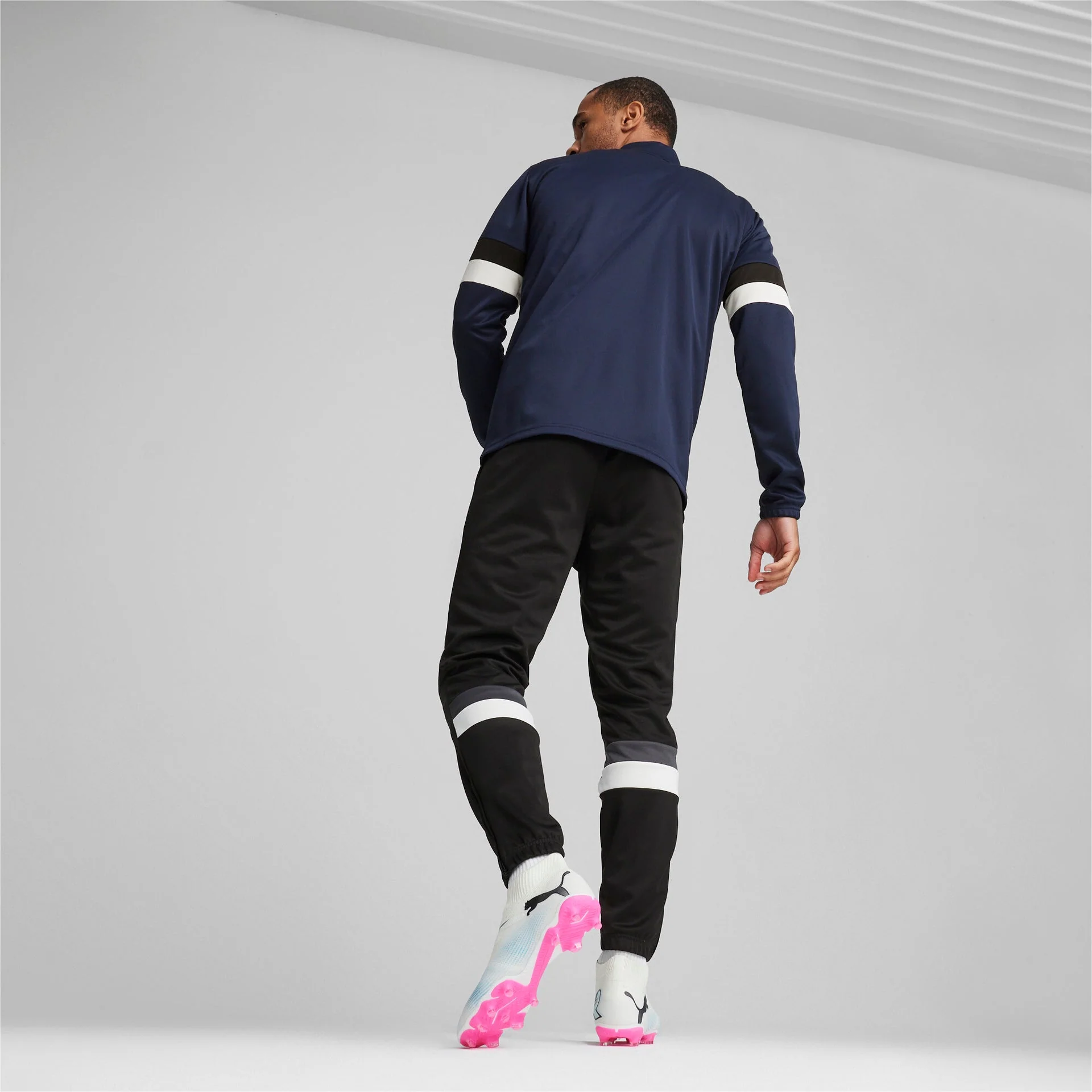 teamRISE Tracksuit - Image 4