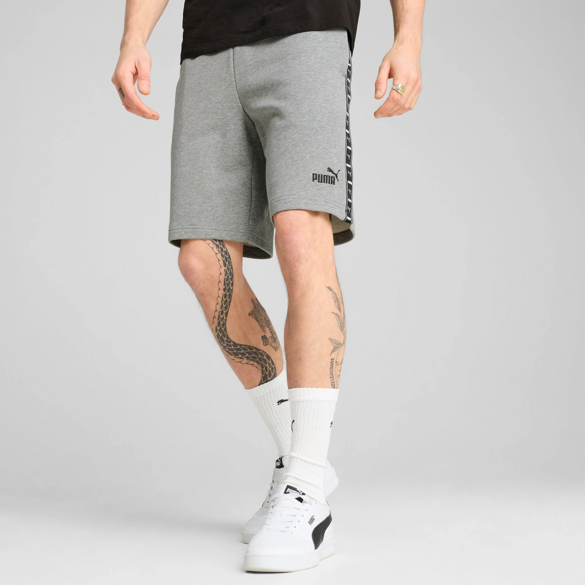 ESS TAPE Shorts 9" T