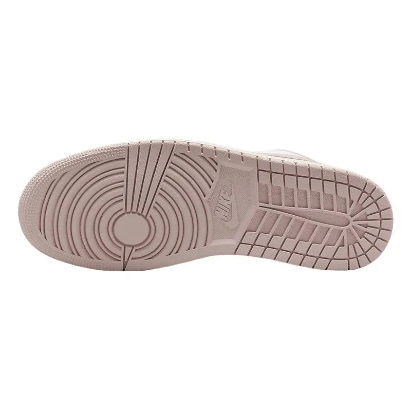 WMNSAIRJORDAN1LOW - Image 6