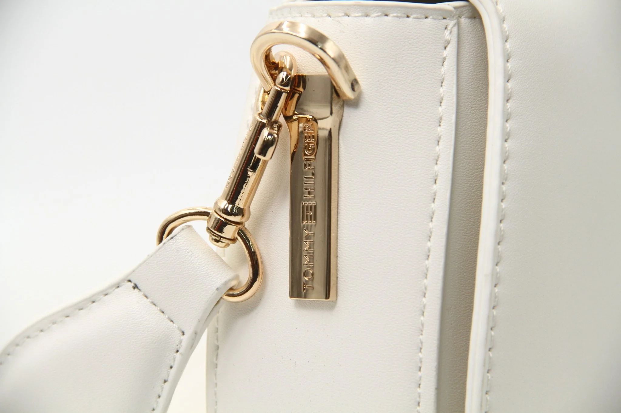 TOMMY HILFIGER Heritage Chain Crossover Bag TB194 - Image 7