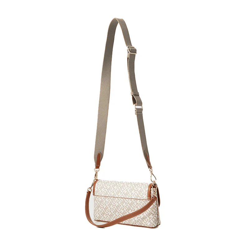 TOMMY HILFIGER MONOPLAY FLAP - Crossbody Bag TB112 - Image 7