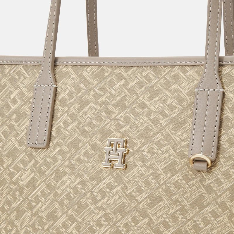TOMMY HILFIGER Monoplay Removable Laptop Pouch TB114 - Image 3