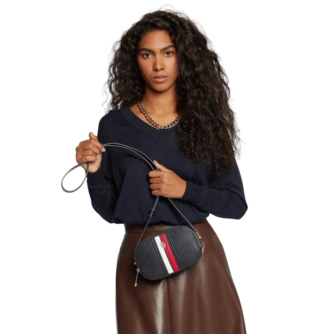 TOMMY HILFIGER TH Element Camera Bag TB211 - Image 2